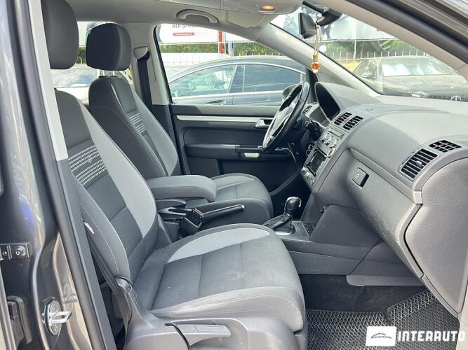Volkswagen Touran 31 volkswagen Touran 2014