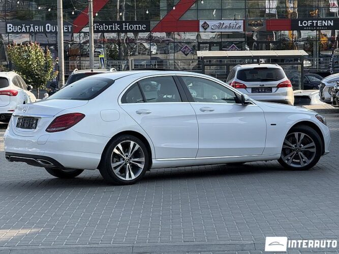 Mercedes C 350e 37 mercedes C 350e 2018