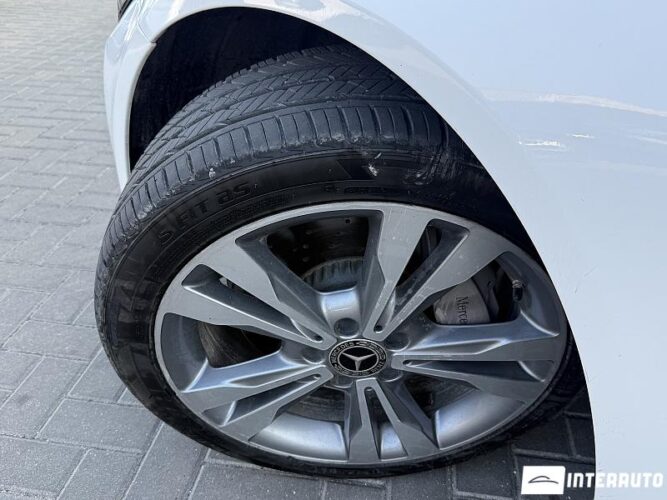 Mercedes C 350e 52 mercedes C 350e 2018