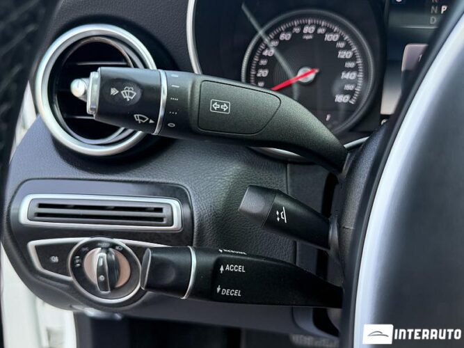 Mercedes C 350e 54 mercedes C 350e 2018