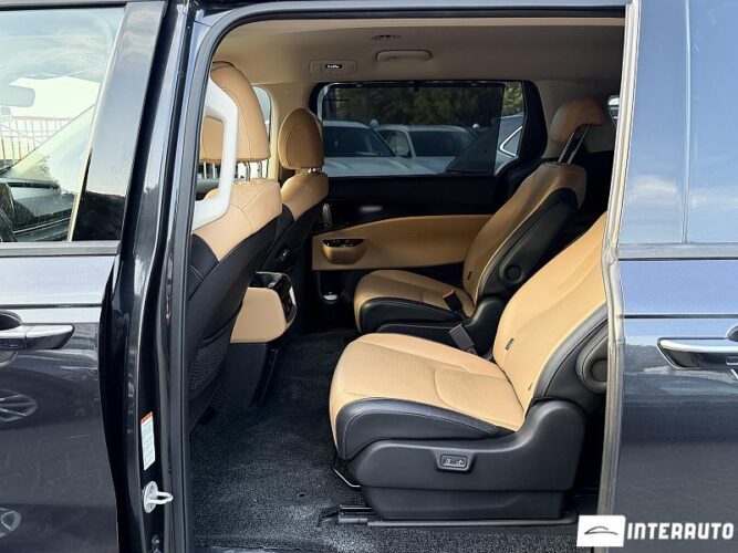 Kia Carnival 43 kia Carnival 2021