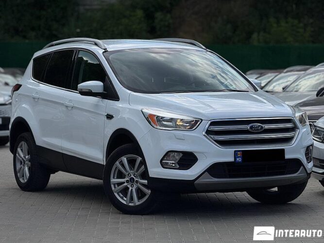 Ford Kuga 2017 doar la InterAuto