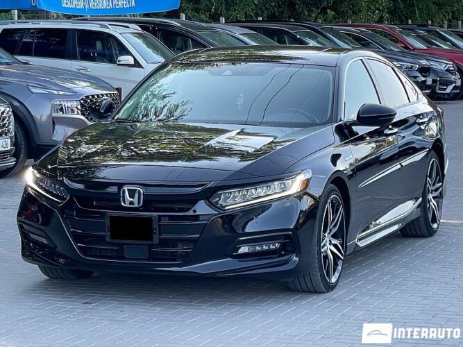 Honda Accord 2022 doar la InterAuto