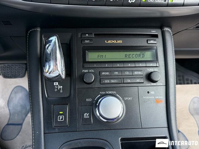 lexus CT 200h 2012