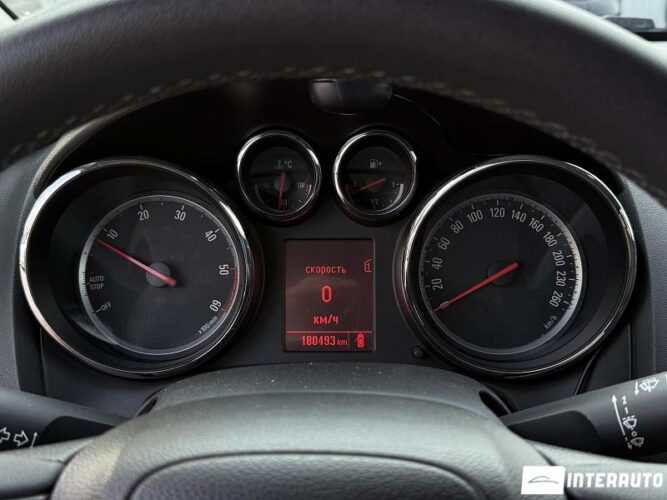 opel Astra 2012