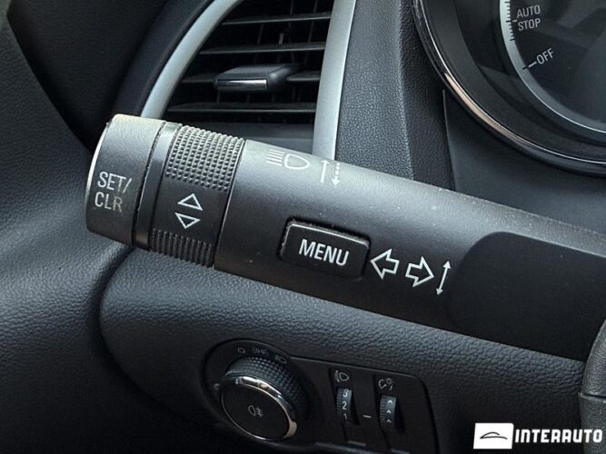 opel Astra 2012
