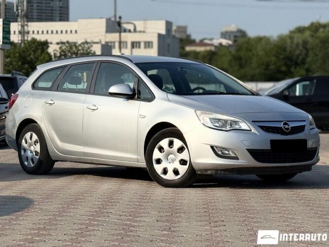 opel Astra 2012