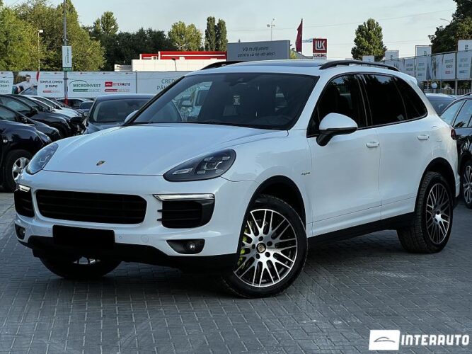 Porsche Cayenne S Hybrid 2016 doar la InterAuto