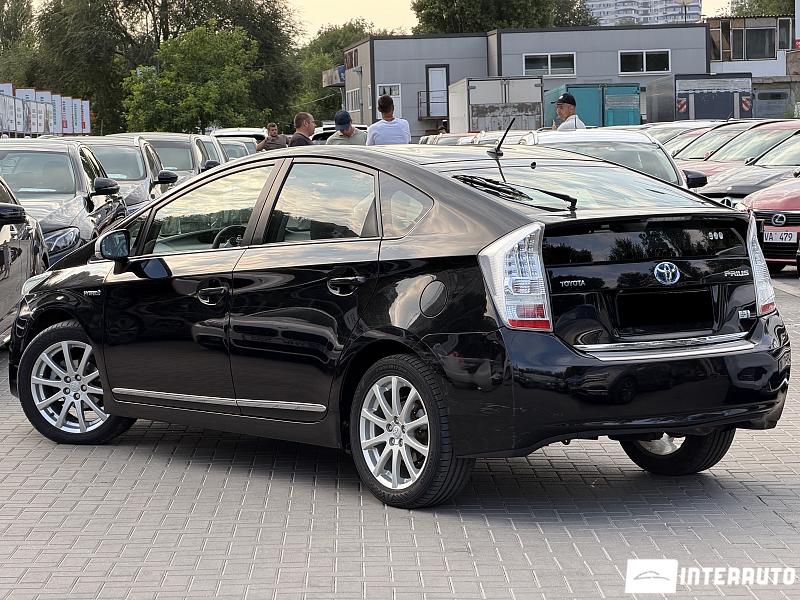 toyota Prius 2011