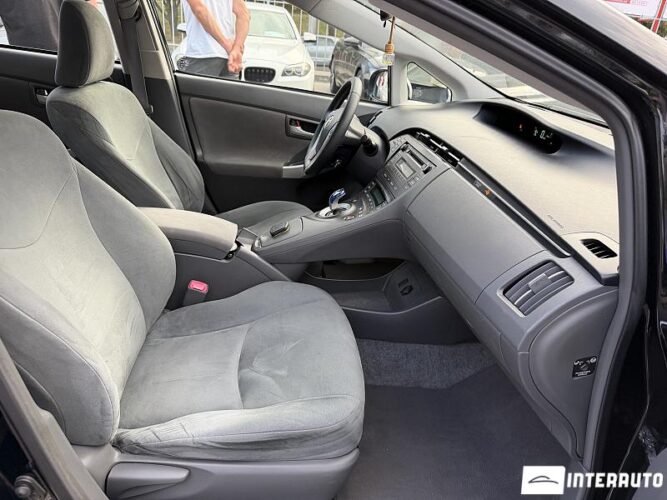 toyota Prius 2011