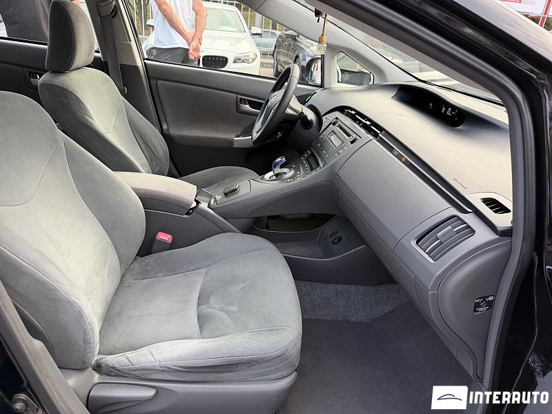 toyota Prius 2011
