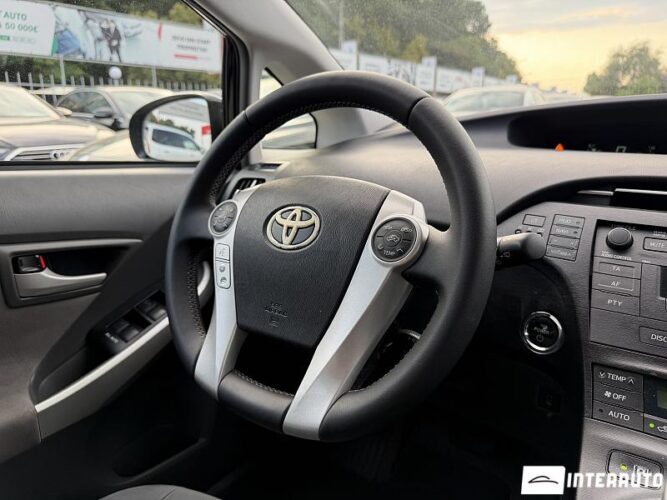 toyota Prius 2011