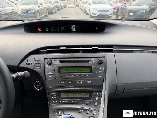 toyota Prius 2011