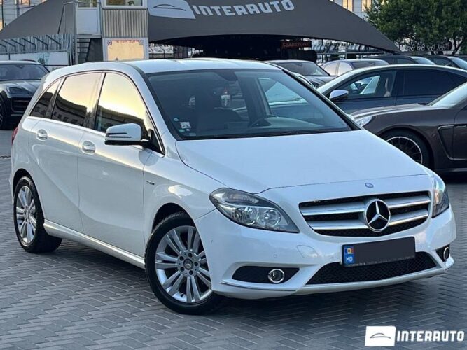 Mercedes B 180 2012 doar la InterAuto