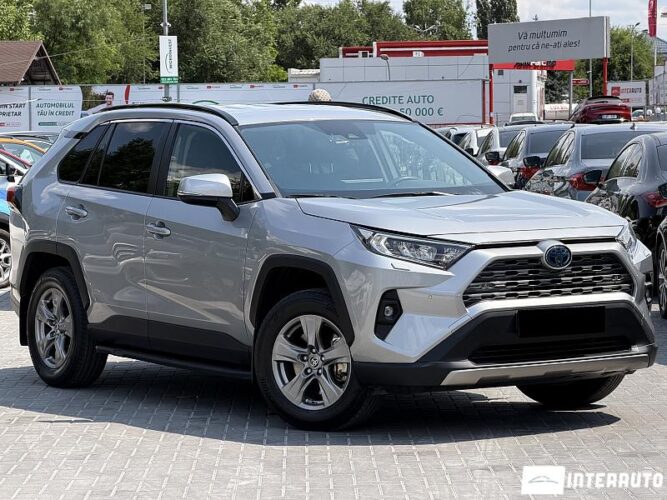 Toyota Rav-4 2022 doar la InterAuto