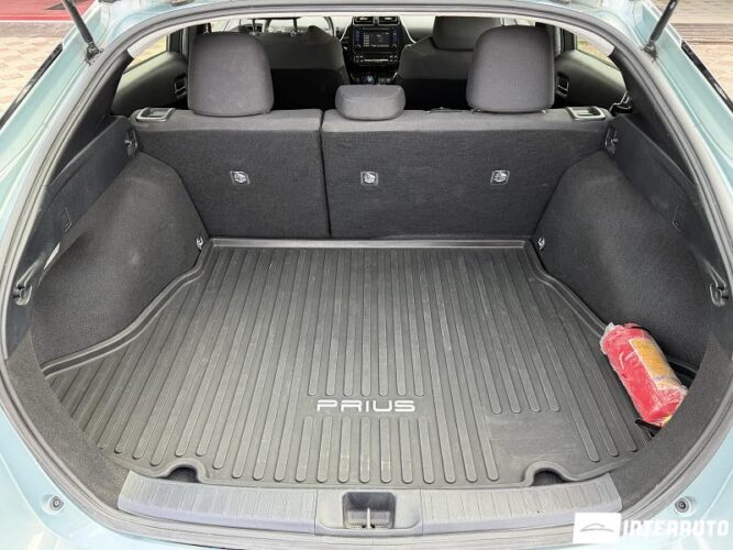 Toyota Prius 47 toyota Prius 2018