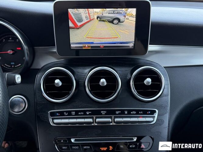 Mercedes GLC 350e 48 mercedes GLC 350e 2019