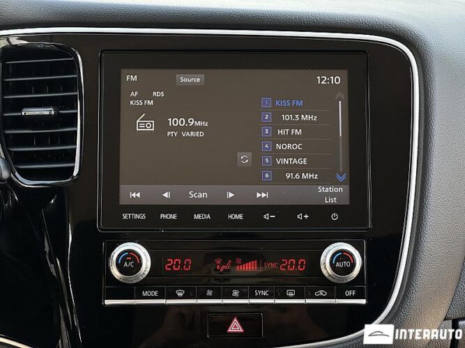 Mitsubishi Outlander 41 mitsubishi Outlander 2020
