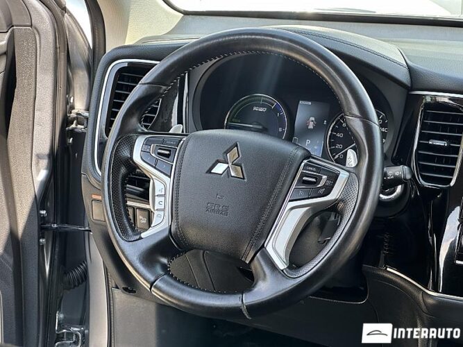 Mitsubishi Outlander 39 mitsubishi Outlander 2020