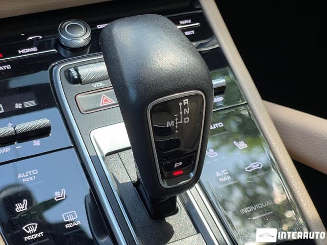 Porsche Cayenne S 2019 doar la InterAuto