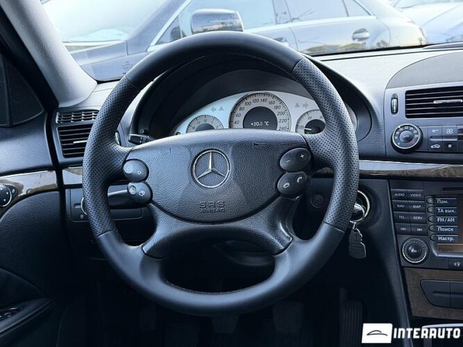 Mercedes E 220 36 mercedes E 220 2009