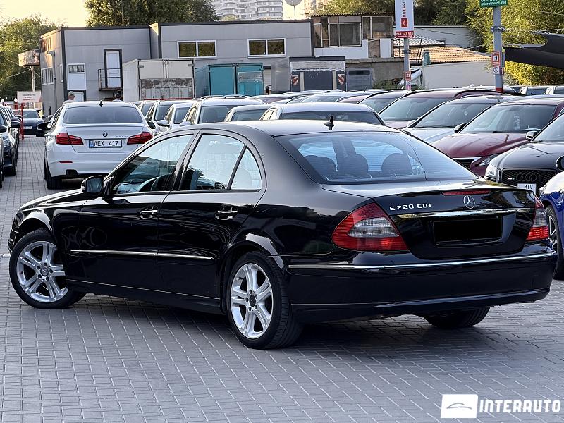 Mercedes E 220