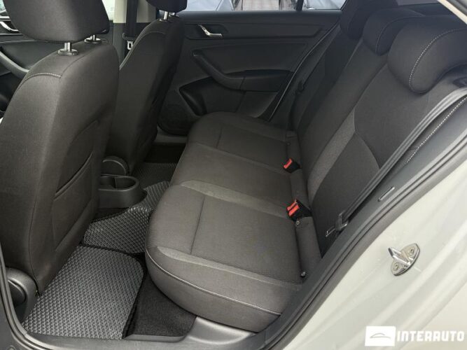 Skoda Rapid 47 skoda Rapid 2015