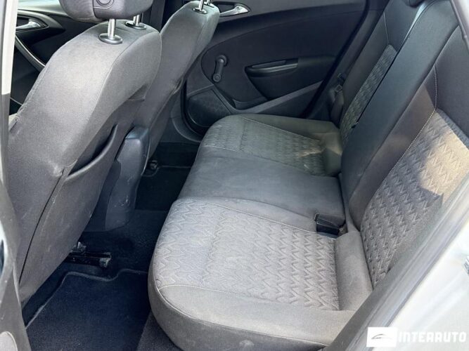 Opel Astra 39 opel Astra 2013