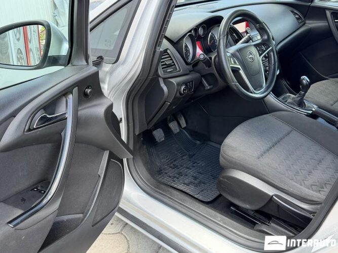 Opel Astra 31 opel Astra 2013