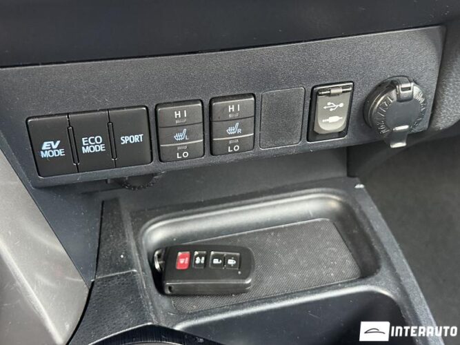 Toyota Rav-4 47 toyota Rav-4 2016