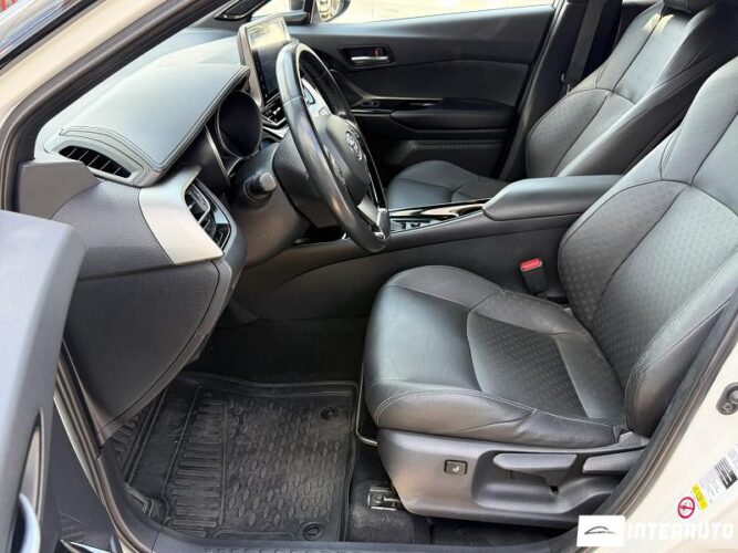 Toyota C-HR 40 toyota C-HR 2018