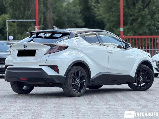 Toyota C-HR 32 toyota C-HR 2018