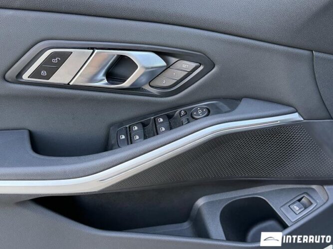 BMW 330 37 bmw 330 2019