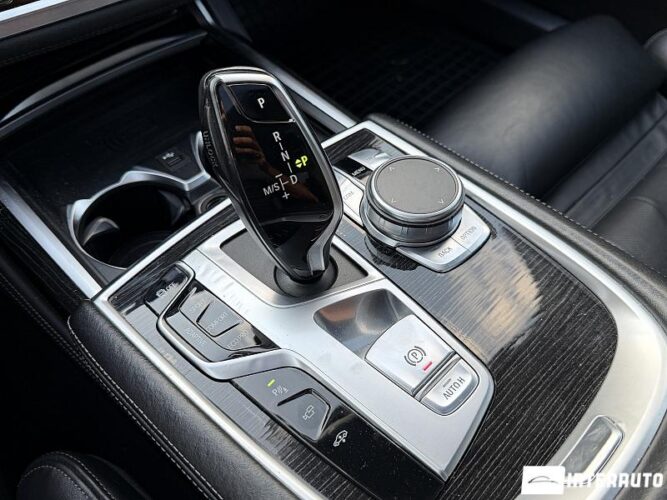 bmw 740 2019