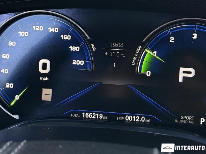 bmw 740e 2017