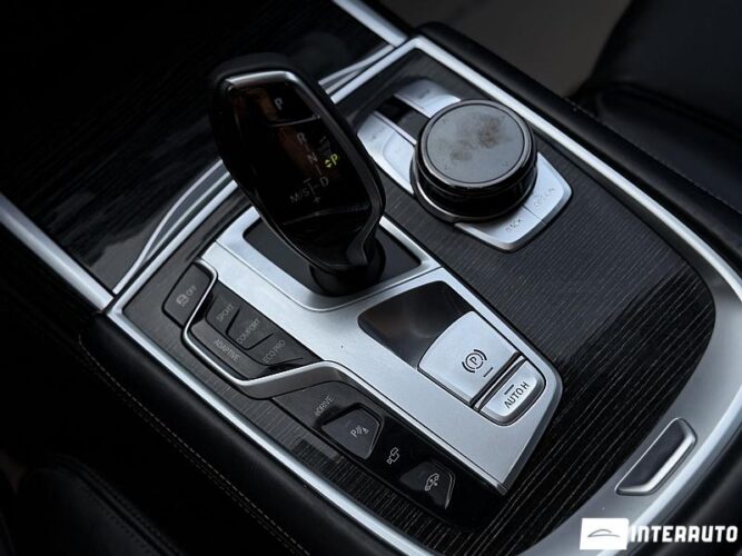 bmw 740e 2017