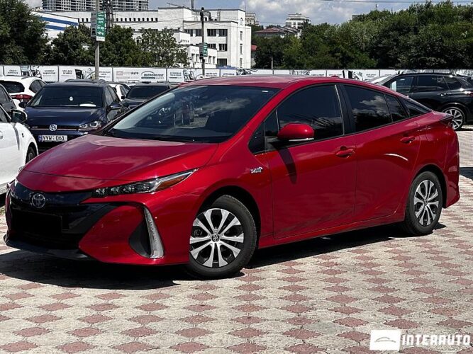 Toyota Prius 2022 doar la InterAuto