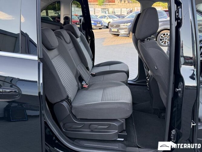 Ford Grand C-MAX 46 ford Grand C-MAX 2017