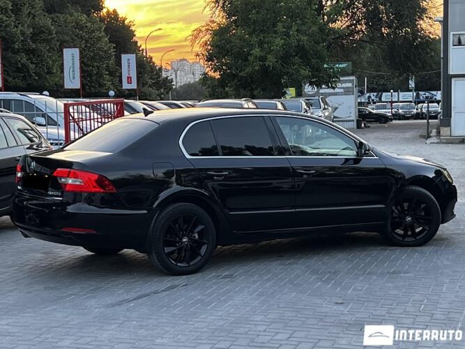 Skoda Superb 31 skoda Superb 2013