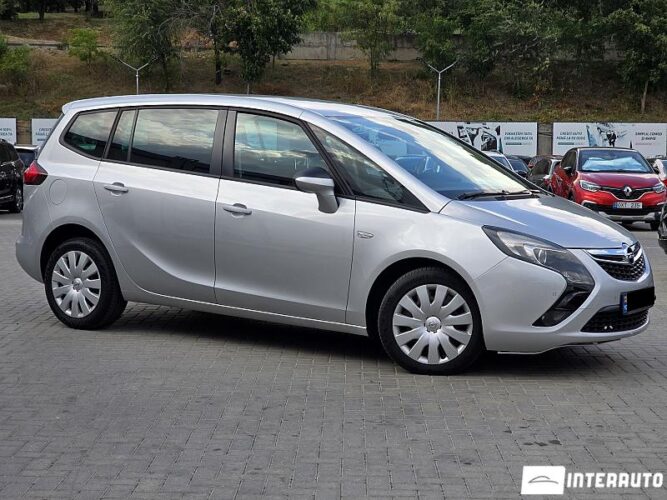 Opel Zafira 2016 doar la InterAuto