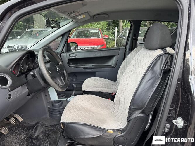 Mitsubishi Colt 30 mitsubishi Colt 2006