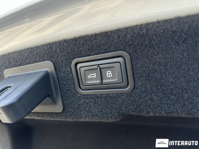 Audi A8 63 audi A8 2019