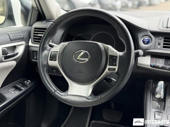 lexus CT 200h 2012