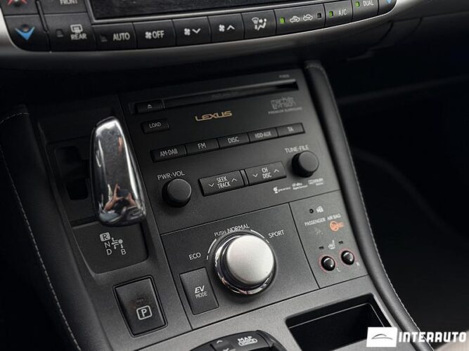 lexus CT 200h 2012