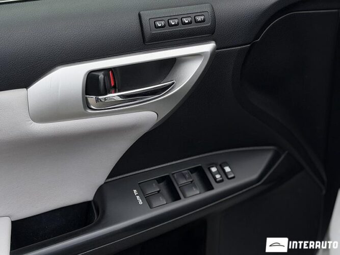 lexus CT 200h 2012