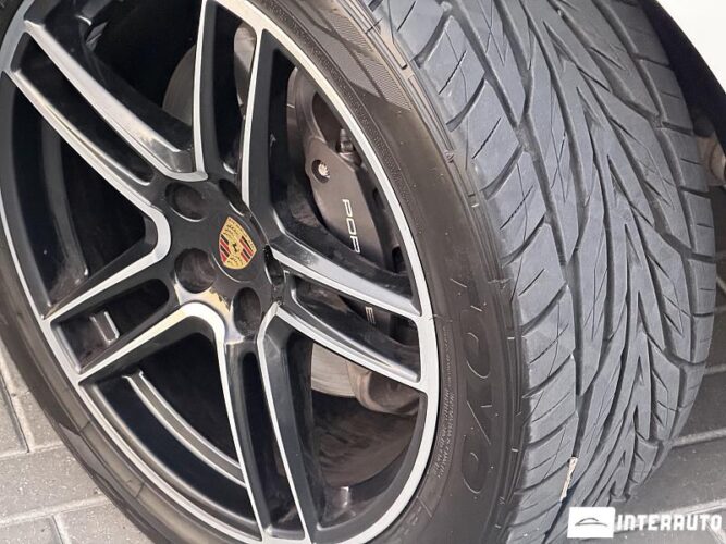 porsche Macan 2021