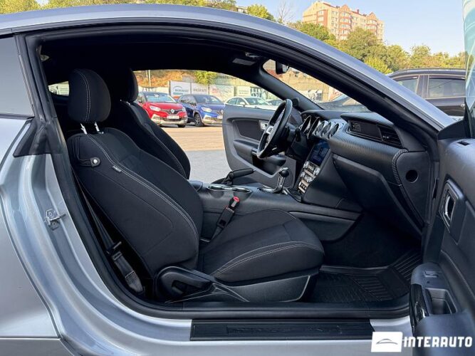 ford Mustang 2020