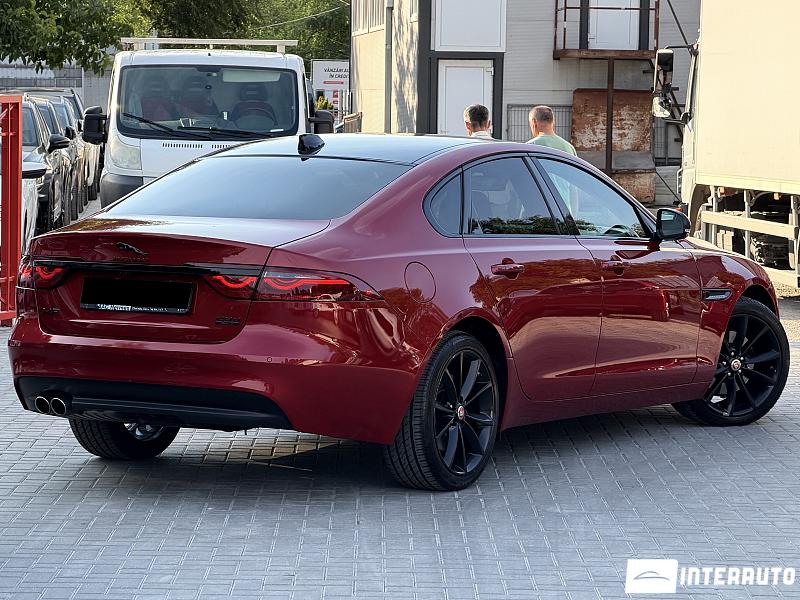 Jaguar XF