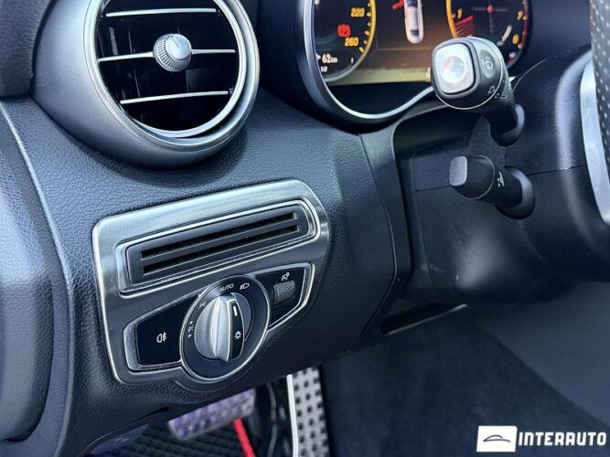 Mercedes C 300 40 mercedes C 300 2020