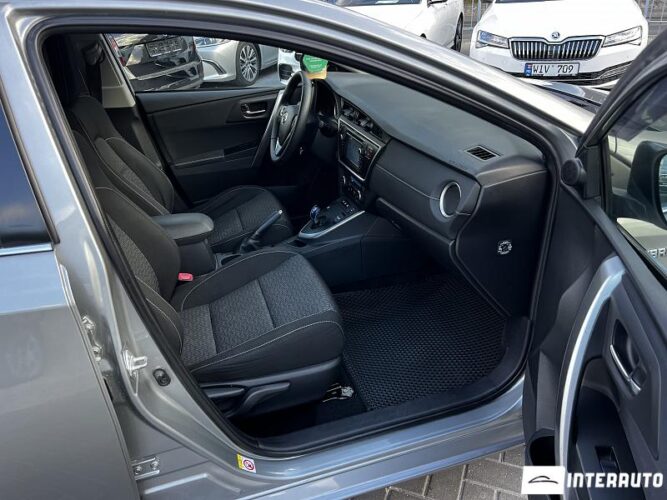 toyota Auris 2014